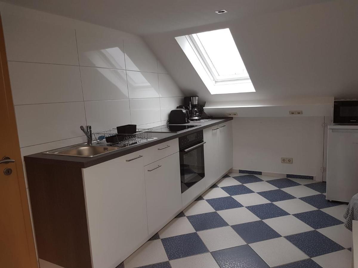 Ruhige Gemuetliche Ferienwohnung In Karlsruhe Daxlanden Fuer Monteure, Pendler, Geschaefsreisen, Wochenendreisen 外观 照片