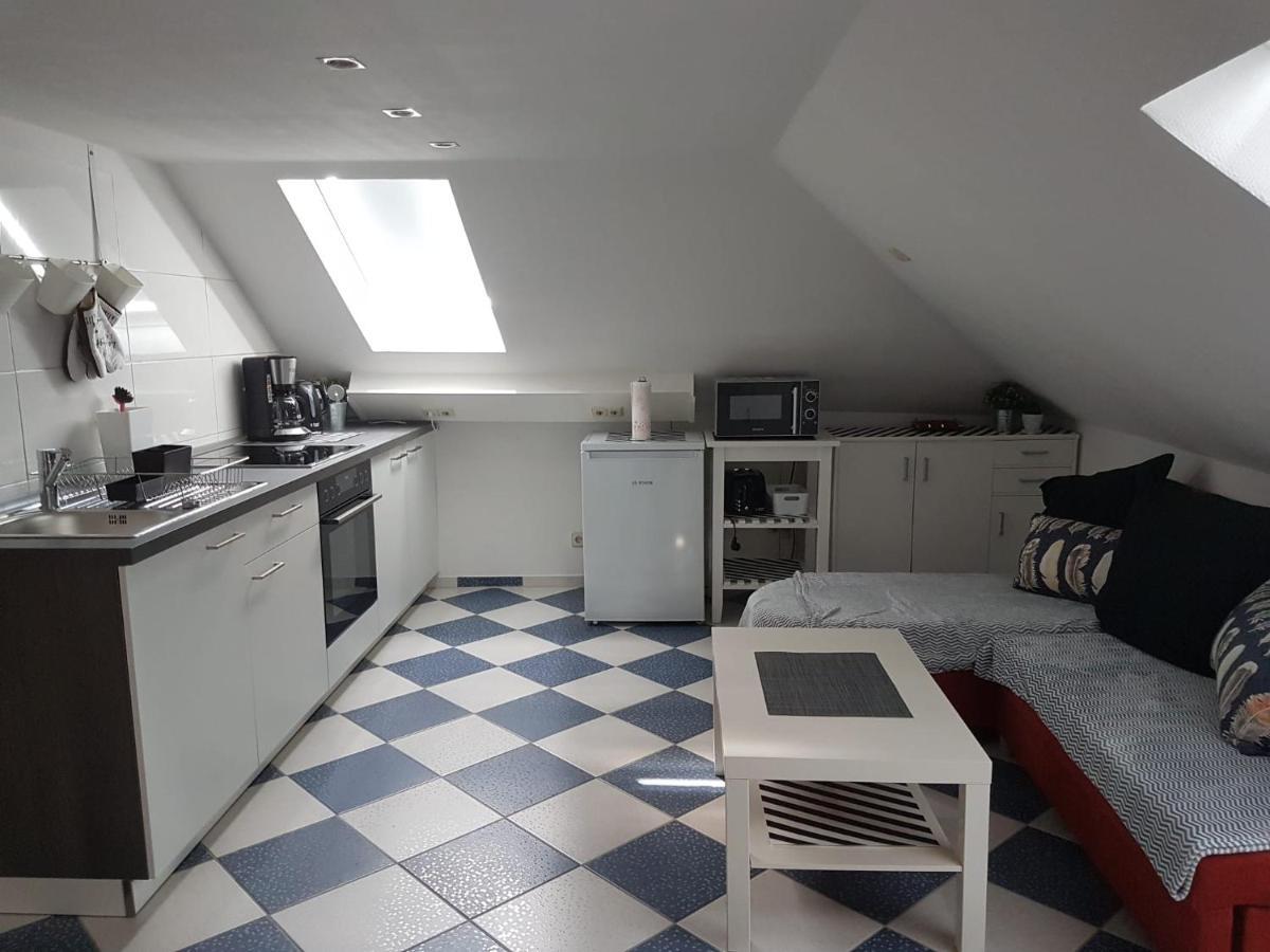 Ruhige Gemuetliche Ferienwohnung In Karlsruhe Daxlanden Fuer Monteure, Pendler, Geschaefsreisen, Wochenendreisen 外观 照片